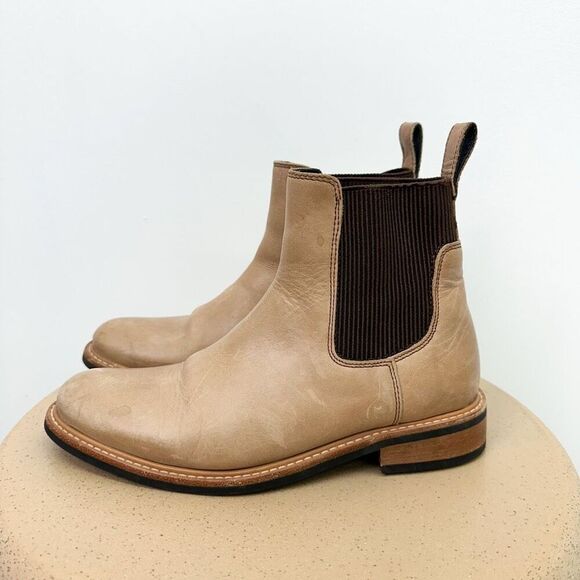 Nisolo Women’s Leather Carmen Chelsea Boot in Light Tan Brown - Picture 2 of 10